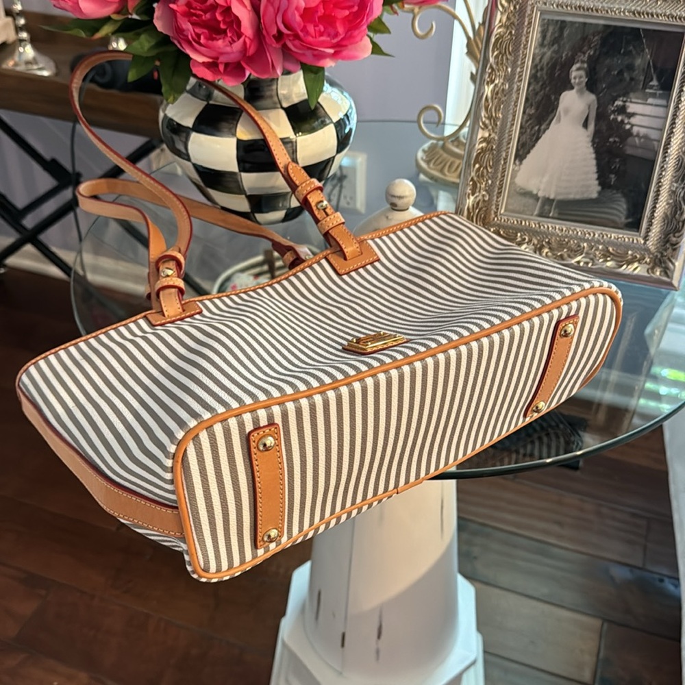 DOONEY & BOURKE Taupe Stripe Small Leisure Shopper Brand NEW w/Tags - Picture 9 of 12